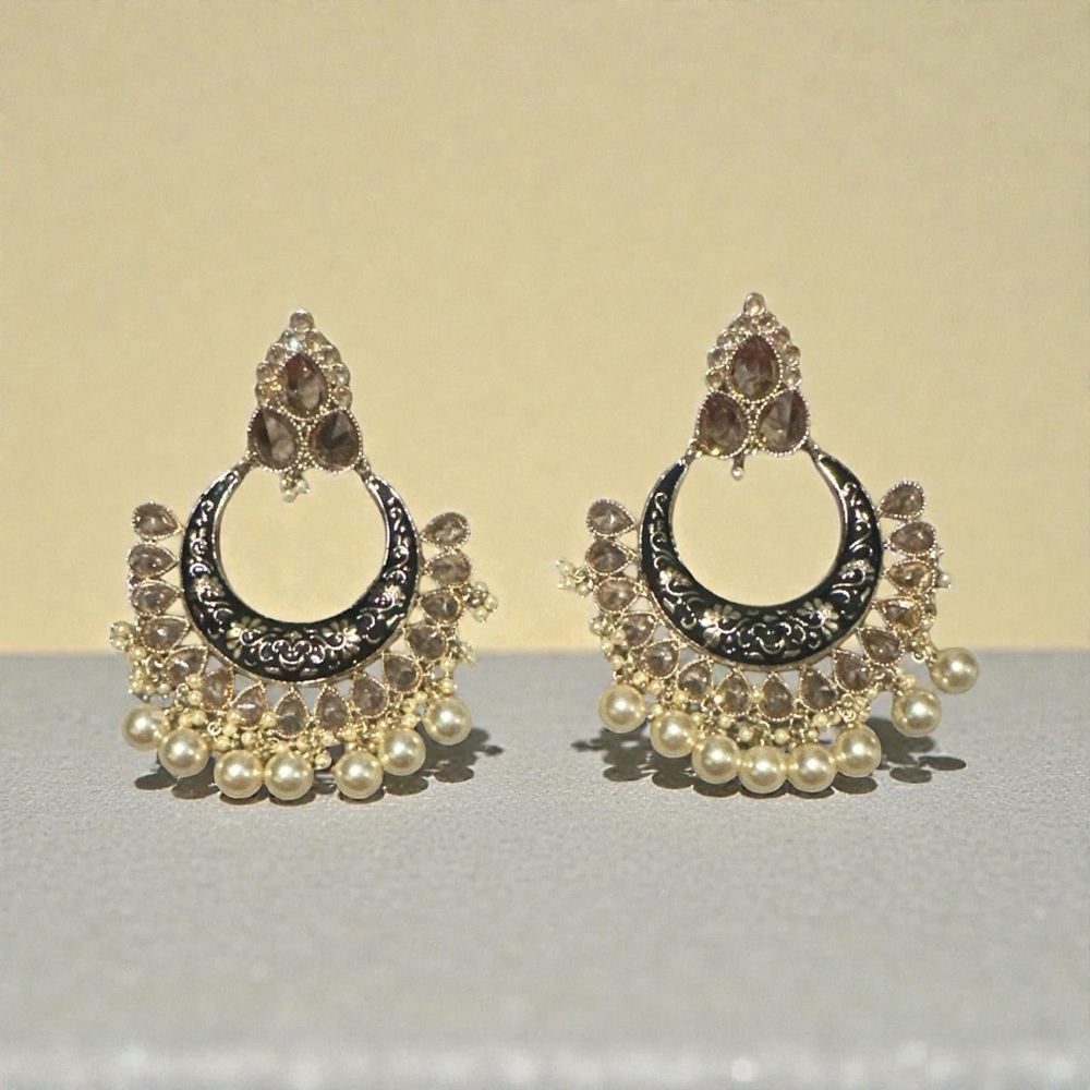 Elegant Pearl and Silver Earrings